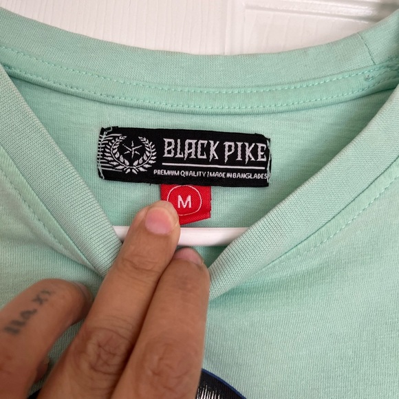 Mint Green Graphic Womens Tee Shirt Size Medium - Picture 8 of 15